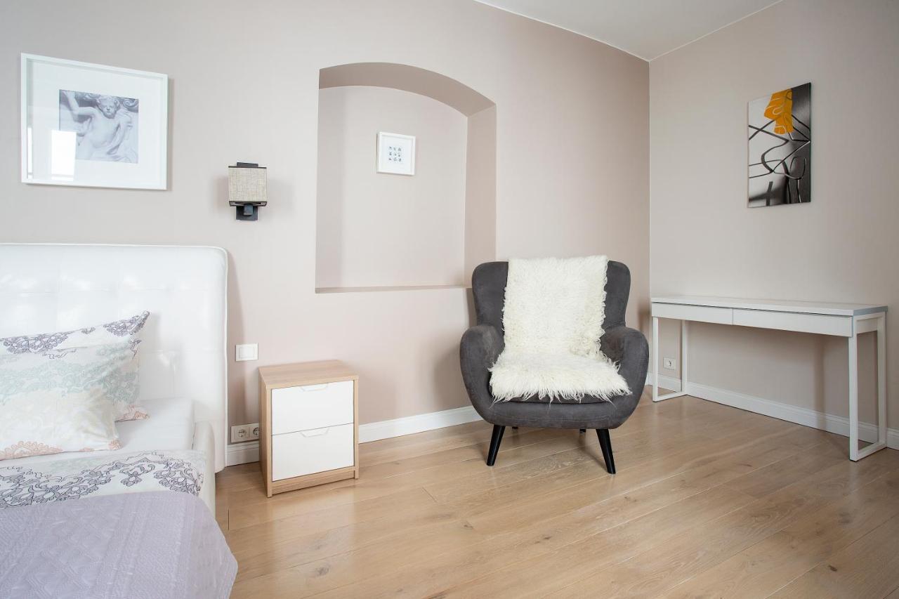 Baron'S Town Hall Apartments Vilnius Ngoại thất bức ảnh